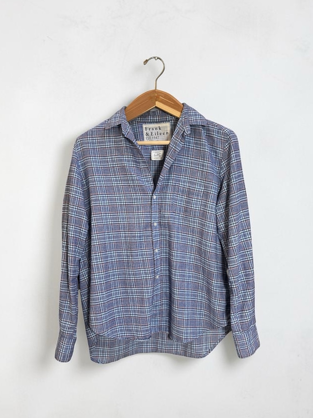 Frank & Eileen women’s oversized blue white red Checkered Shirt small